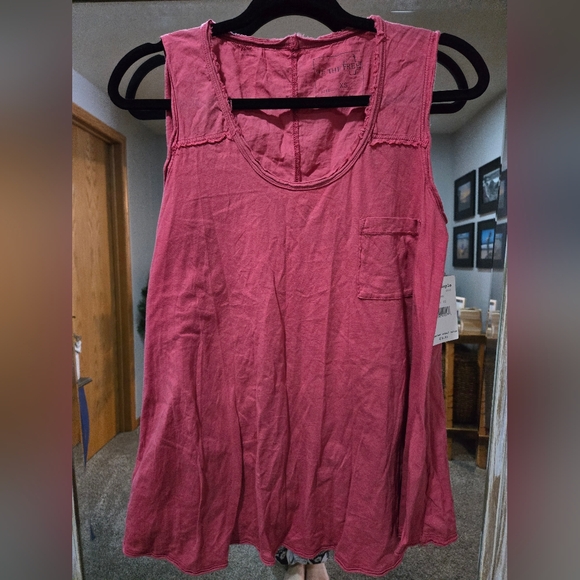 We The Free Around The World Oversize Tank Top In Rouge Red - Picture 3 of 4